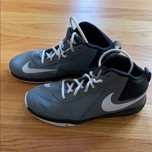 Womens Nike basketball shoes